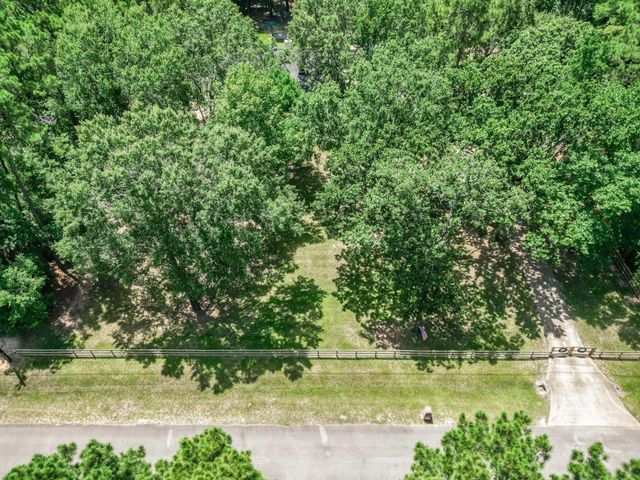5423 Country Court, Magnolia, TX 77354