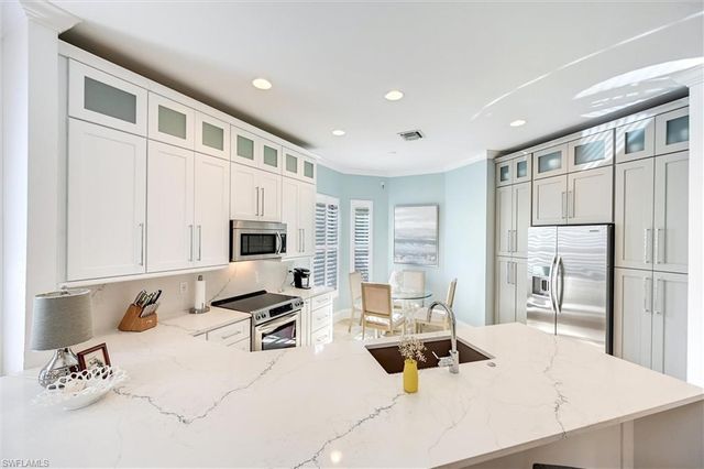 7598 Moorgate Point WAY, Naples, FL 34113