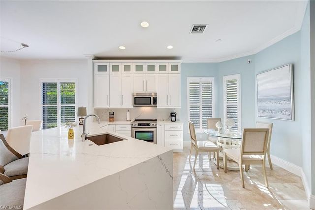 7598 Moorgate Point WAY, Naples, FL 34113