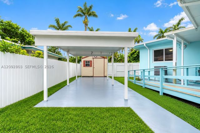 405 NE 150th St, Miami, FL 33161