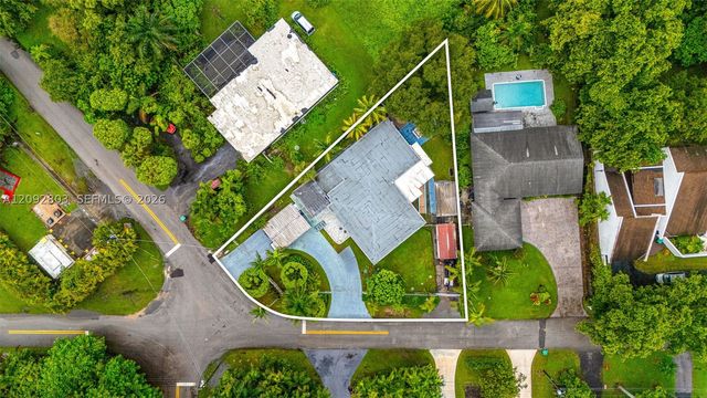 405 NE 150th St, Miami, FL 33161