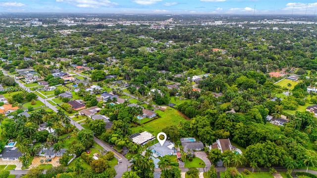 405 NE 150th St, Miami, FL 33161