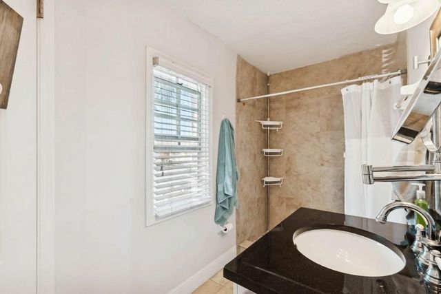 5110 COQUINA KEY DRIVE SE C, St Petersburg, FL 33705