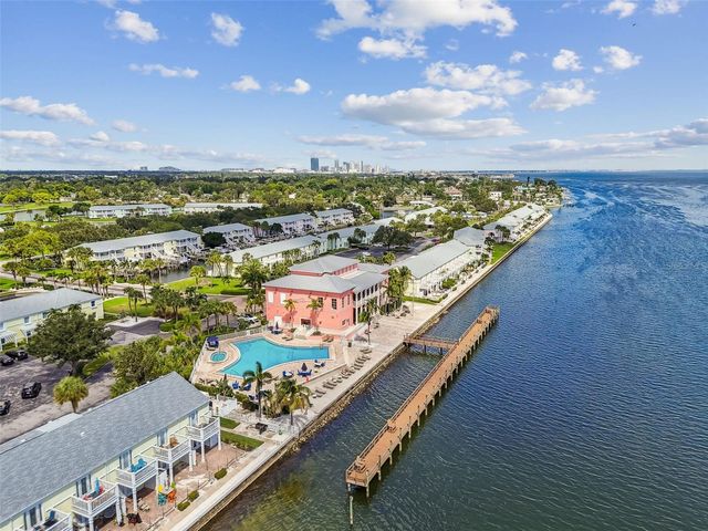5110 COQUINA KEY DRIVE SE C, St Petersburg, FL 33705
