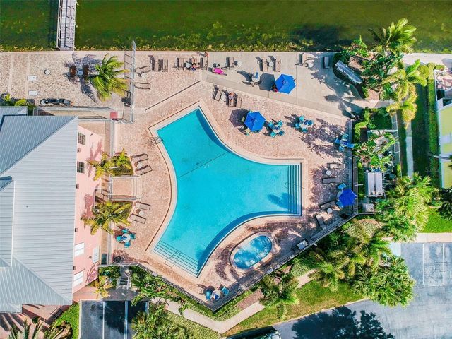 5110 COQUINA KEY DRIVE SE C, St Petersburg, FL 33705