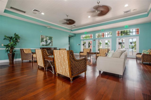 5110 COQUINA KEY DRIVE SE C, St Petersburg, FL 33705