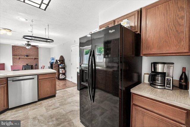 48 PERSIMMON PEAR LN, Harpers Ferry, WV 25425