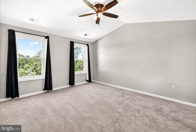 48 PERSIMMON PEAR LN, Harpers Ferry, WV 25425