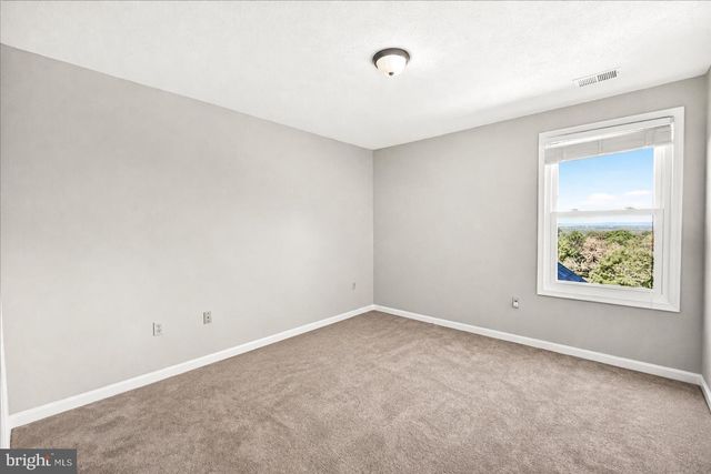 48 PERSIMMON PEAR LN, Harpers Ferry, WV 25425