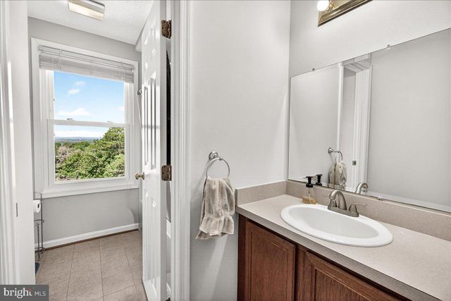 48 PERSIMMON PEAR LN, Harpers Ferry, WV 25425