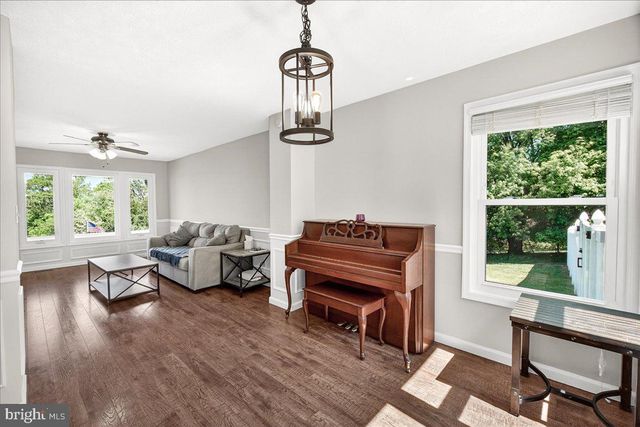 48 PERSIMMON PEAR LN, Harpers Ferry, WV 25425