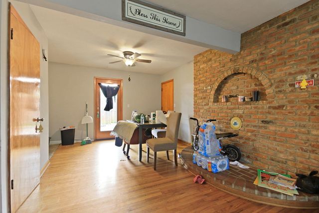 2420 WHITE GATE DR, Columbia, MO 65202