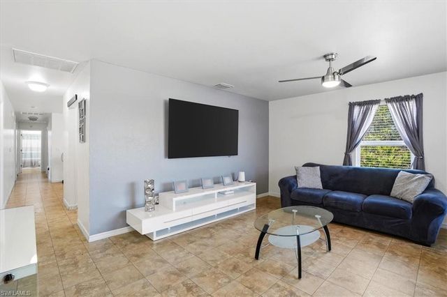 2601 67th ST W, Lehigh Acres, FL 33971