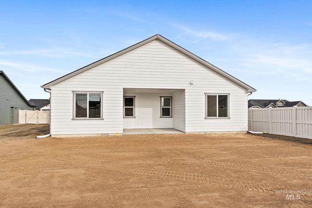 5621 E Lekeitio Village Dr, Nampa, ID 83687