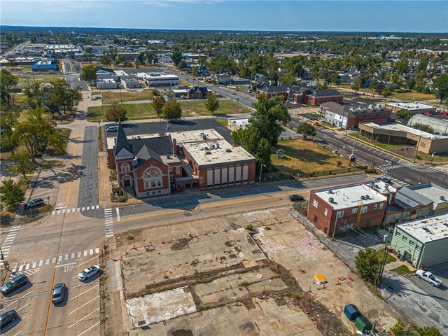 221 W Elm Street, Rogers, AR 72756