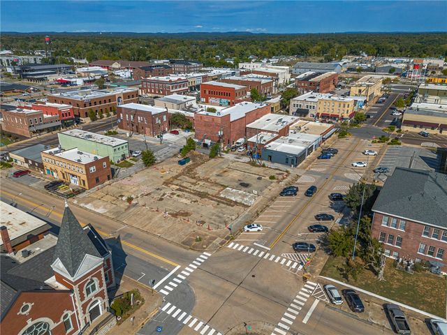 221 W Elm Street, Rogers, AR 72756