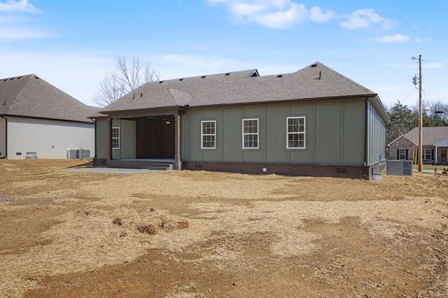 106 Stonebrook Dr, Shelbyville, TN 37160