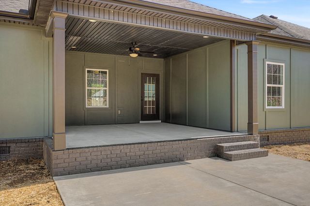 106 Stonebrook Dr, Shelbyville, TN 37160