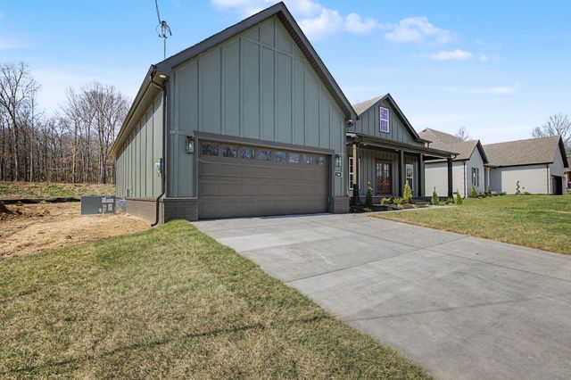 106 Stonebrook Dr, Shelbyville, TN 37160