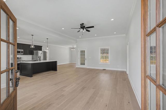 106 Stonebrook Dr, Shelbyville, TN 37160