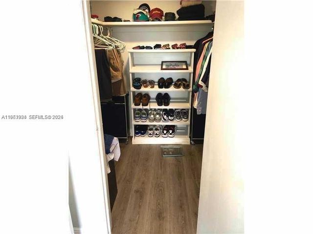 1881 Middle River Dr 604, Fort Lauderdale, FL 33305