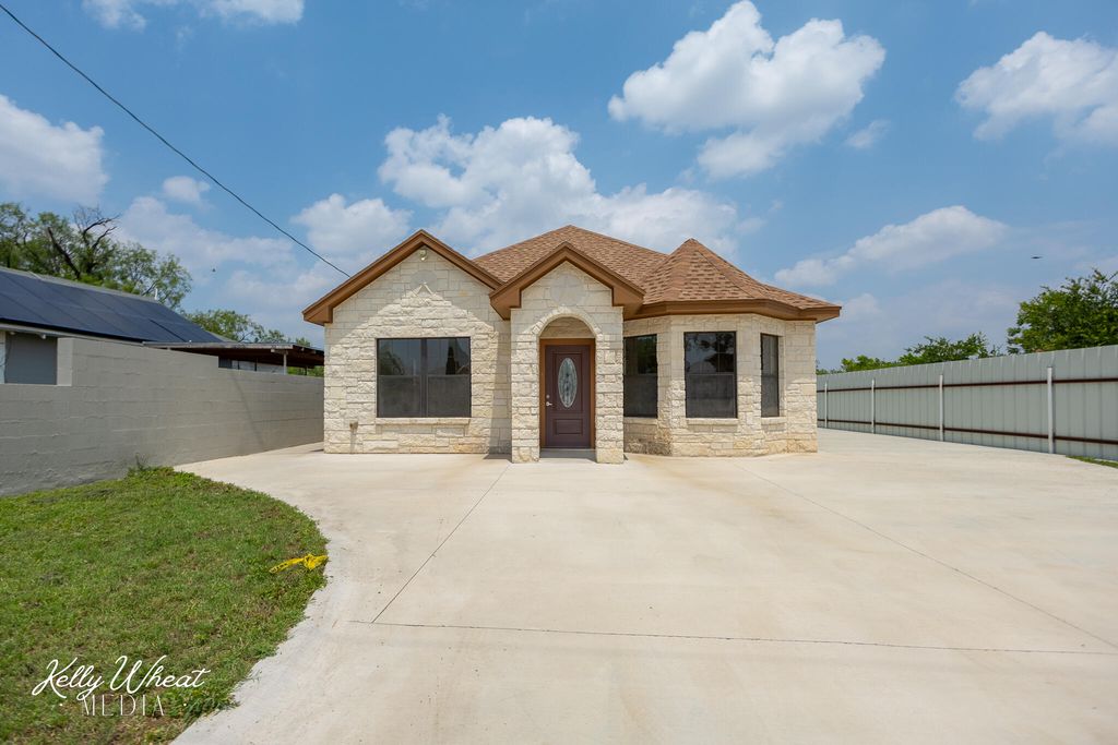 2110 Shelton Street, San Angelo, TX 76903