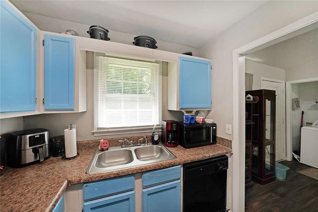 359 Dallas Street, Hiram, GA 30141
