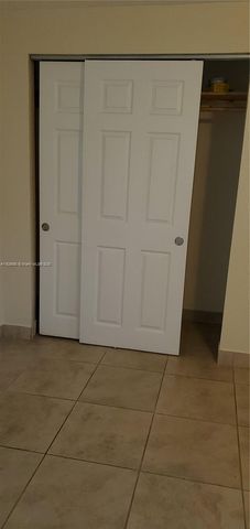 1740 NE 148th St S, Miami, FL 33181