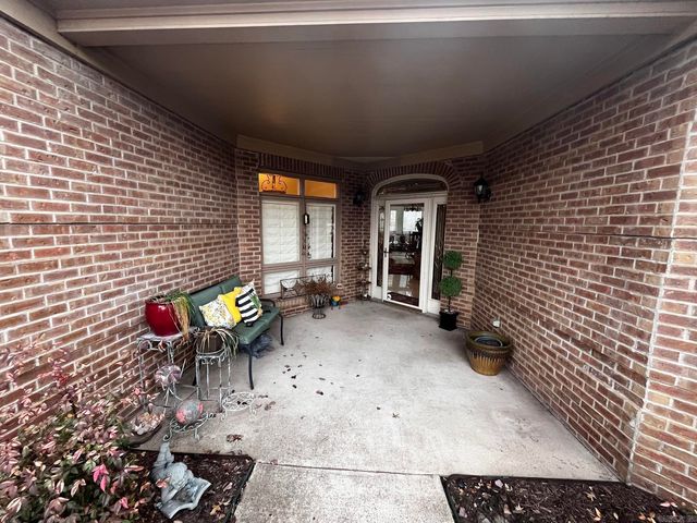 51 Hunters Green Circle, Little Rock, AR 72211