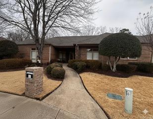 51 Hunters Green Circle, Little Rock, AR 72211