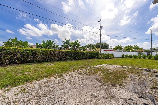 1127 SW 29th ST, Cape Coral, FL 33914