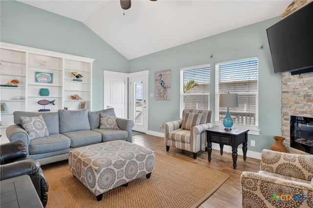 838 Rattlesnake Point Road, Rockport, TX 78382