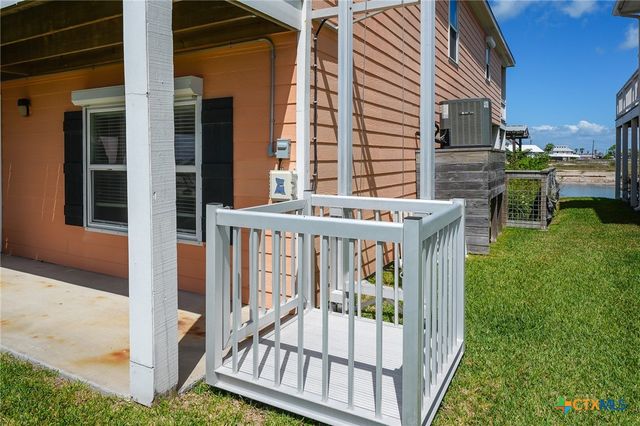 838 Rattlesnake Point Road, Rockport, TX 78382