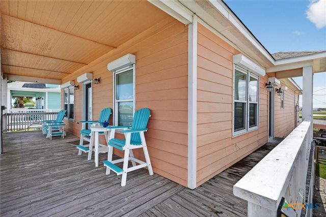 838 Rattlesnake Point Road, Rockport, TX 78382