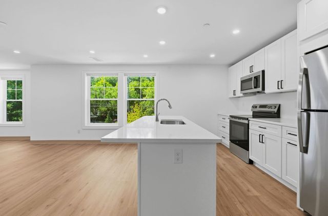 26 Union St 202, Natick, MA 01760