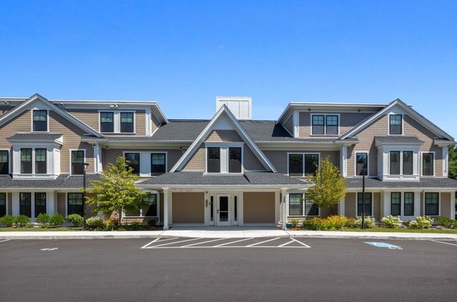 26 Union St 202, Natick, MA 01760
