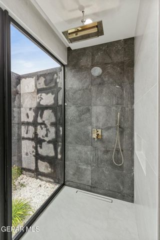 406 Del Rio View Drive, El Paso, TX 79932