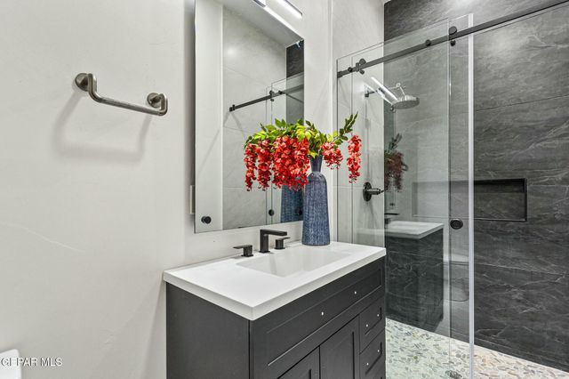 406 Del Rio View Drive, El Paso, TX 79932