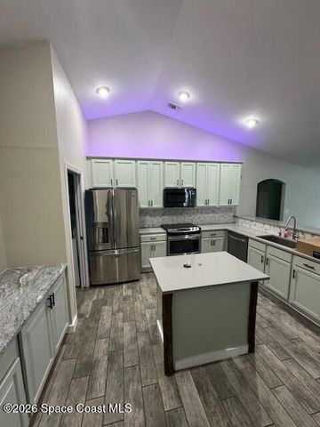 1013 Salina Street SE, Palm Bay, FL 32909