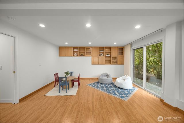 10821 181st Avenue NE, Redmond, WA 98052
