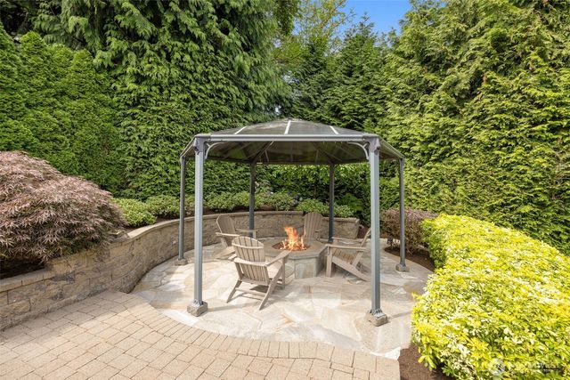 10821 181st Avenue NE, Redmond, WA 98052