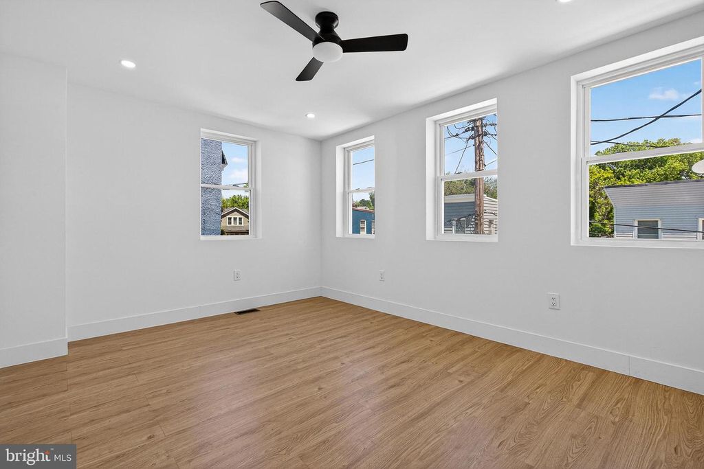 Image 24 of property listing at 2917 MARKLEY AVE, Baltimore, MD 21214