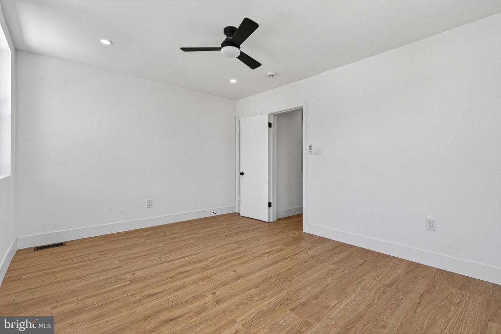 Image 26 of property listing at 2917 MARKLEY AVE, Baltimore, MD 21214