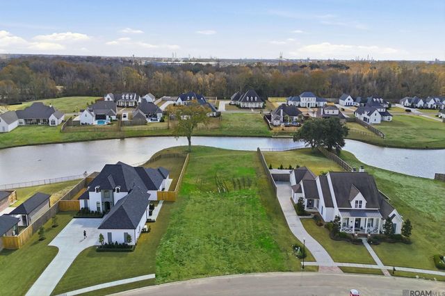 36333 Westin Ridge Dr, Geismar, LA 70734