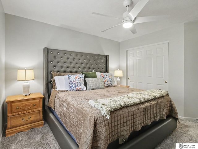 17620 Olive Street, Omaha, NE 68136