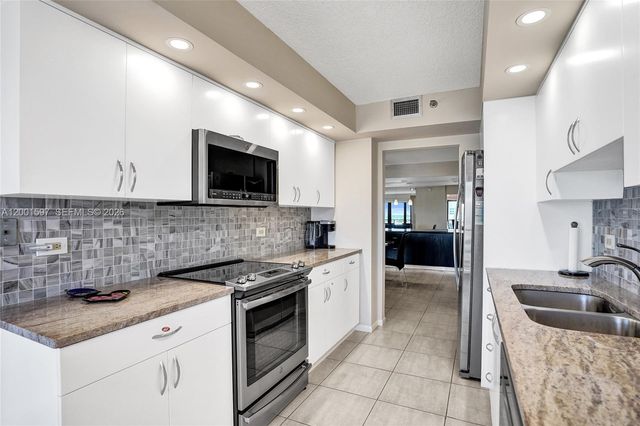 1201 S Ocean Drive 604N, Hollywood, FL 33019