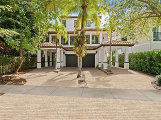 122 NE 16th Ter, Fort Lauderdale, FL 33301