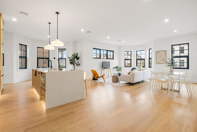 33 Pearl St. 3, Boston, MA 02125