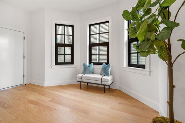 33 Pearl St. 3, Boston, MA 02125