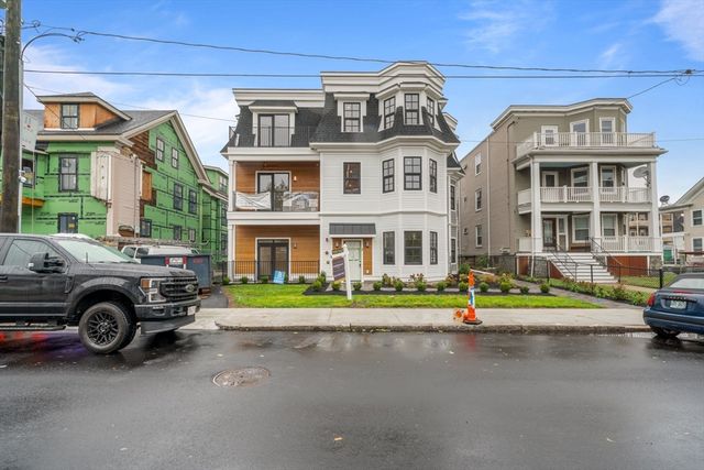 33 Pearl St. 3, Boston, MA 02125